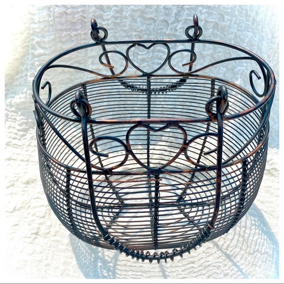 VTG Shabby Chic Farmhouse Egg Metal Oval ❤️ Detail Decorative Basket - Picture 7 of 12